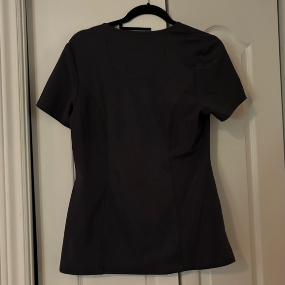 Cherokee Infinity Scrub Top - Picture 3 of 3